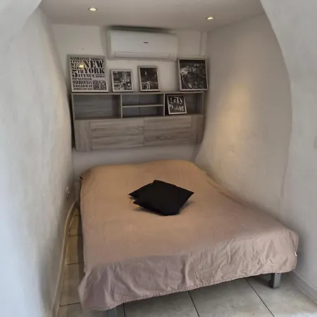 Danna Apartment